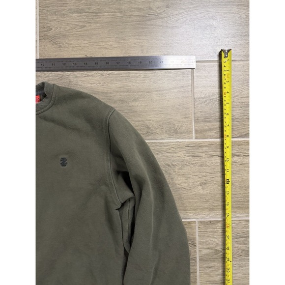 IZOD Men's Medium Green Crewneck Sweatshirt Classic Logo Pullover Classic - Picture 3 of 16